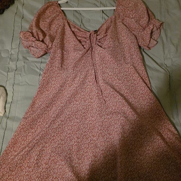 Dresses & Skirts - Floral Pink Dress